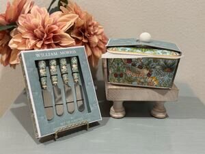 William Morris Strawberry Thief Butter Dish & Set-4 Knives Leonardo Collection
